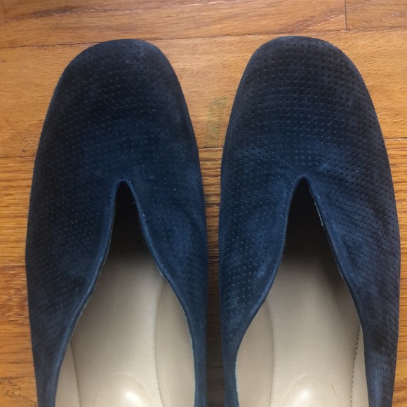- Beautiful Vaneli sued Bleu shoes size 8,5 - Picture 4 of 8
